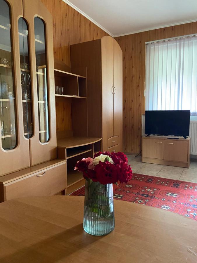 Constancia Hotel Kamjanets-Podilsky Buitenkant foto