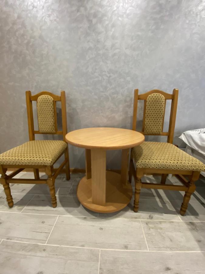 Constancia Hotel Kamjanets-Podilsky Buitenkant foto